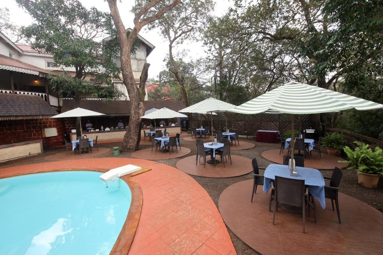 Westend Hotel Matheran Buitenkant foto